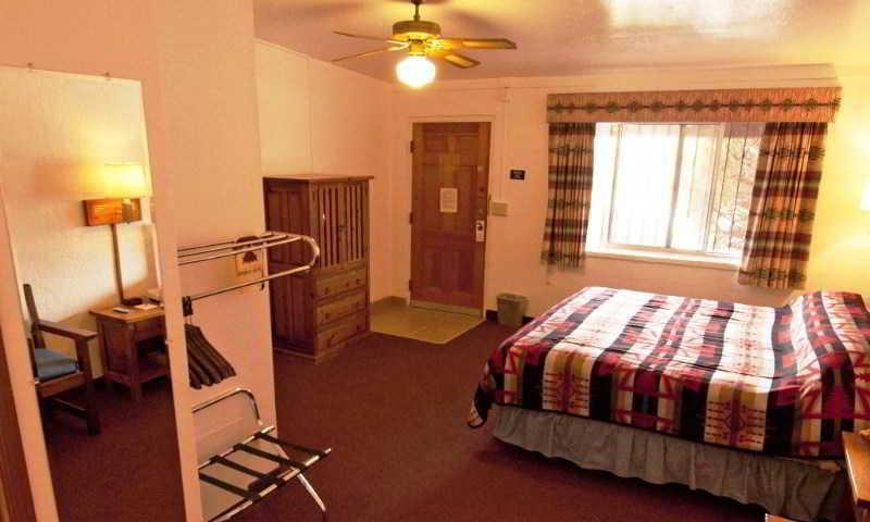 Thunderbird Lodge Chinle Bagian luar foto
