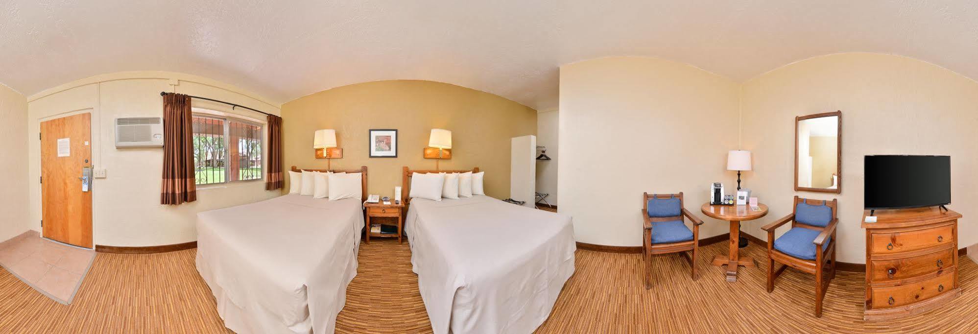 Thunderbird Lodge Chinle Bagian luar foto